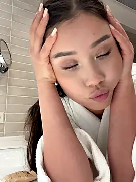 candy tyan online show from 10/09/25, 03:01