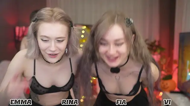 your favoritegirls online show from 10/25/25, 03:06