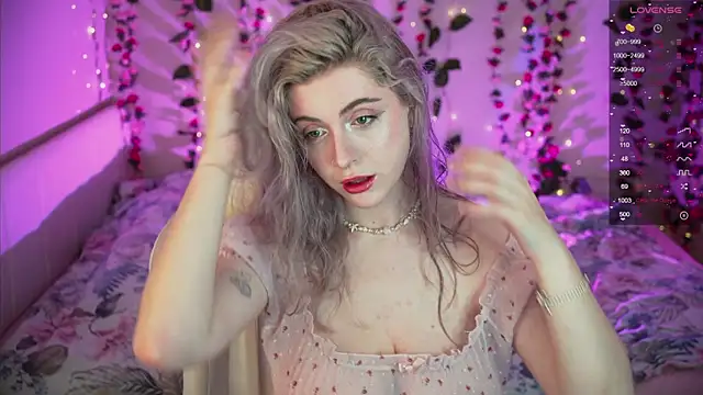 your favoritegirls online show from 06/07/26, 07:35