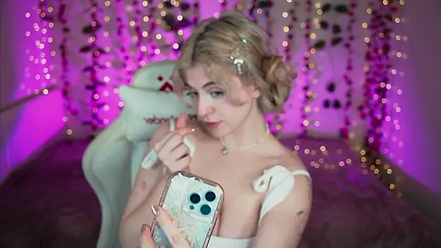 your favoritegirls online show from 03/19/26, 05:02