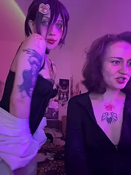 Dooubletroublee online show from 06/17/26, 10:41