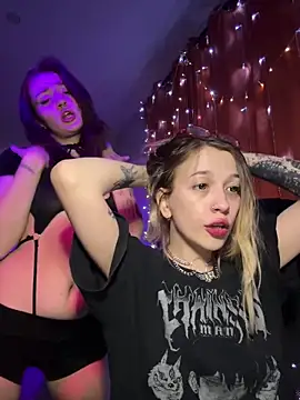 Dooubletroublee online show from 01/25/25, 04:23