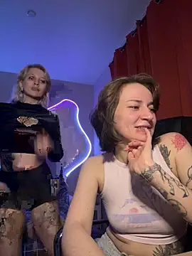 Dooubletroublee online show from 04/18/26, 01:41