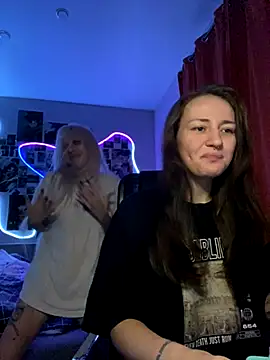 Dooubletroublee online show from 09/27/25, 12:50