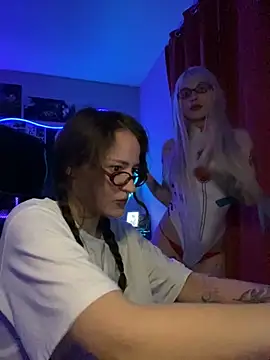 Dooubletroublee online show from 10/03/25, 10:33