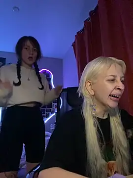 Dooubletroublee online show from 11/27/25, 11:38