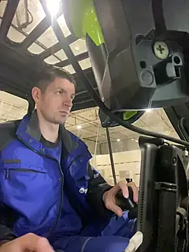 Ricoleckt online show from 02/18/25, 10:05