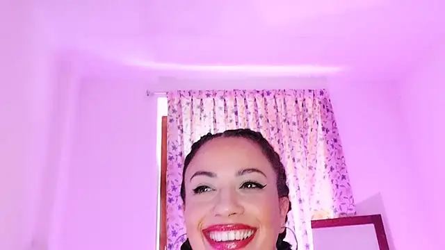 Snapshot of Latina_hot2024 chatting on 01/22/25, 01:42 Latina hot2024 online show from 01/22/25, 01:42