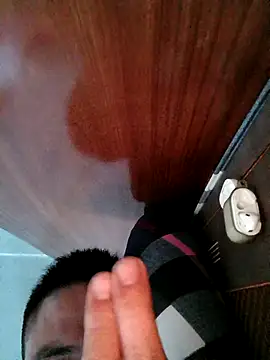 Snapshot of Vvvvvieett chatting on 10/03/25, 05:31 Vvvvvieett online show from 10/03/25, 05:31