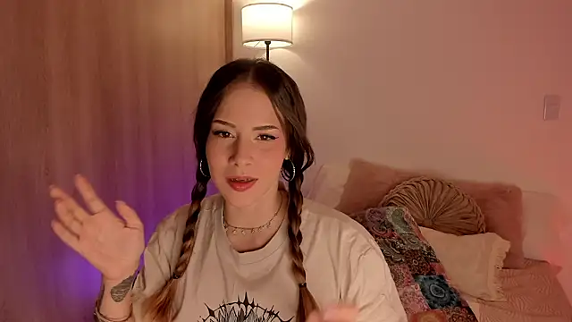 Lady lacey05 online show from 04/02/26, 01:24