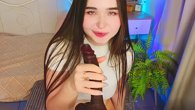 KateBleare online show from 10/27/25, 04:19