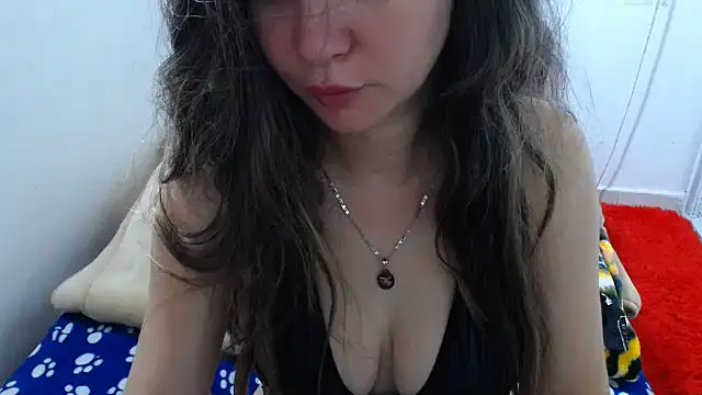 Luna girlhot  online show from 03/05/26, 04:14