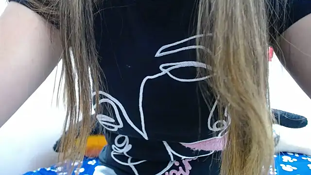 Luna girlhot  online show from 05/08/26, 05:50