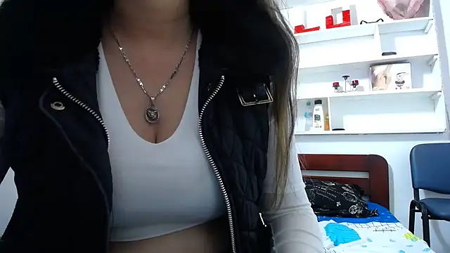 Luna girlhot  online show from 02/01/26, 06:28