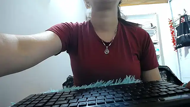 Luna girlhot  online show from 04/29/26, 06:58