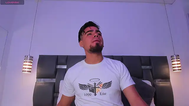 PittAndLunaa online show from 01/18/26, 01:03