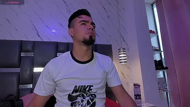 PittAndLunaa online show from 04/16/26, 12:28