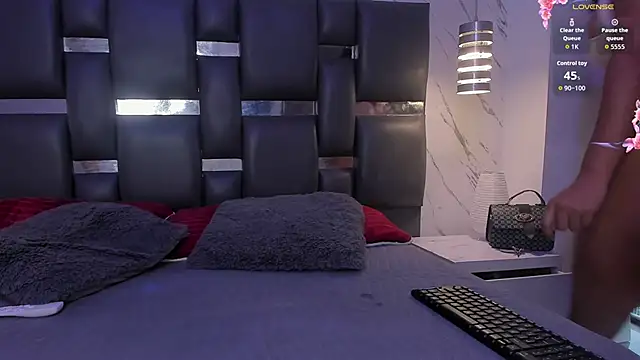 PittAndLunaa online show from 03/25/26, 12:26