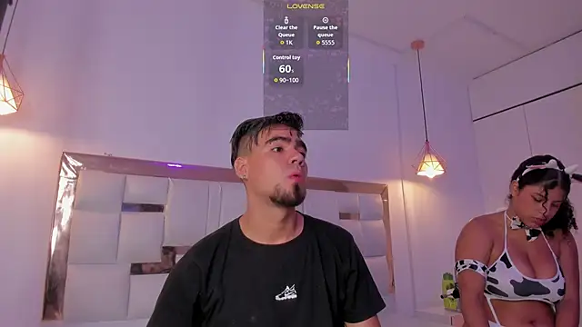 Snapshot of PittAndLunaa chatting on 12/04/25, 01:21 PittAndLunaa online show from 12/04/25, 01:21