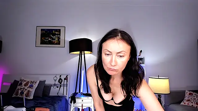 MissAliciaFD online show from 09/21/25, 10:20