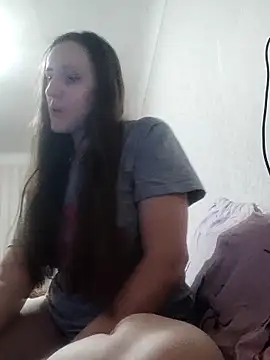 emeli moon online show from 12/18/25, 06:34