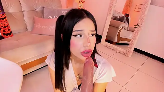 Misslinda  online show from 10/23/25, 08:18