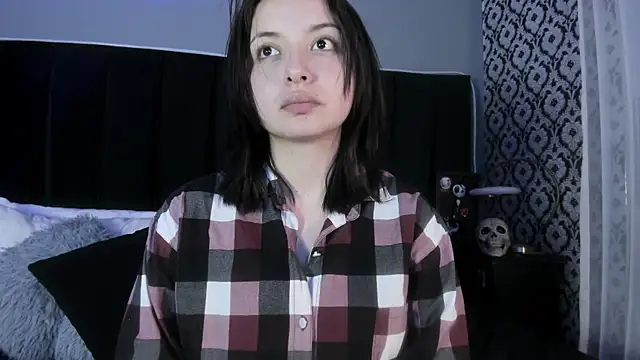 Adeelinee online show from 03/28/26, 08:10