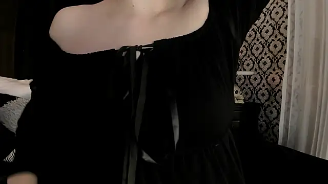 Adeelinee online show from 11/22/25, 07:46