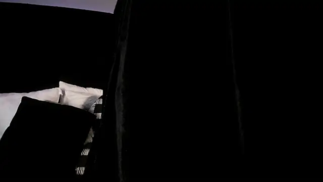 Adeelinee online show from 02/11/26, 08:09