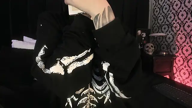 Adeelinee online show from 03/09/26, 07:39