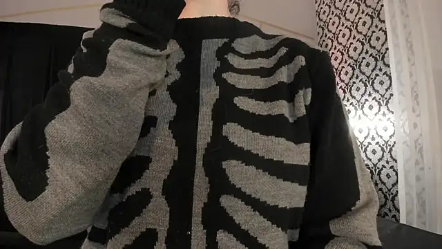 Adeelinee online show from 12/20/25, 08:01