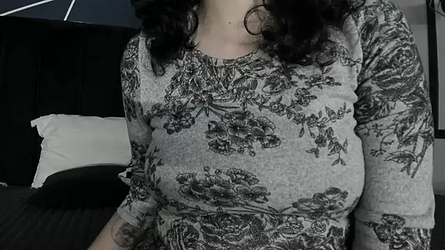 Adeelinee online show from 03/06/25, 07:43