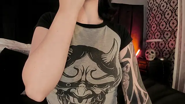 Adeelinee online show from 01/13/26, 08:13