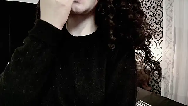 Adeelinee online show from 10/27/25, 07:48