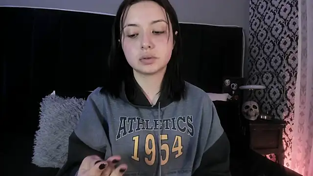 Adeelinee online show from 03/27/26, 07:59