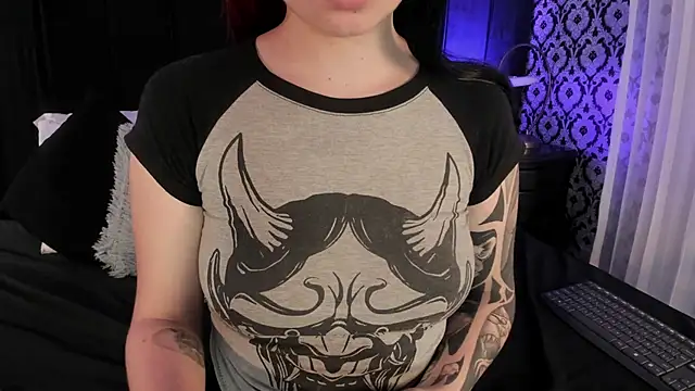 Adeelinee online show from 12/01/25, 07:37