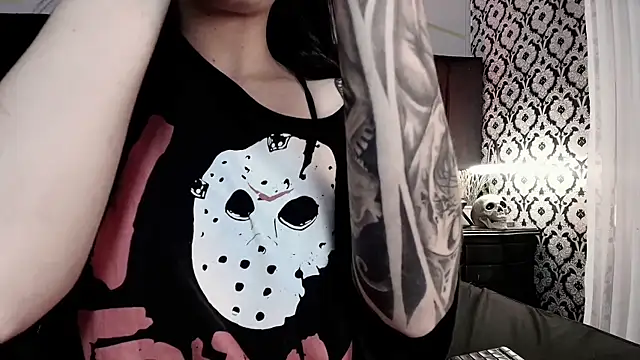 Adeelinee online show from 10/24/25, 08:08