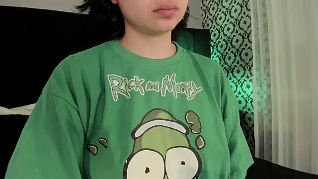 Adeelinee online show from 11/29/25, 08:31