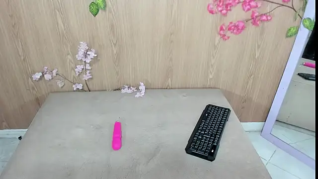 jenelotizz06 online show from 05/22/26, 02:42