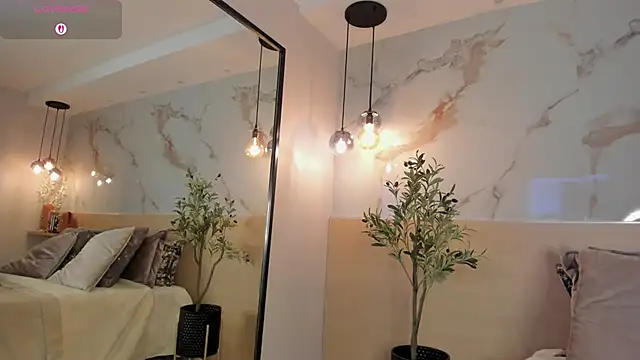 LeaThompson online show from 11/10/25, 10:48