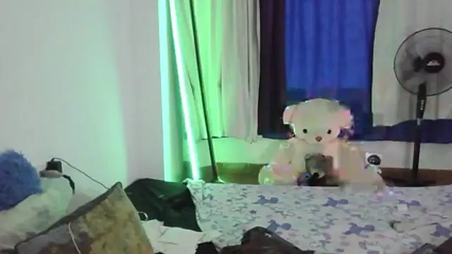 ximenajimenez online show from 12/19/25, 10:12