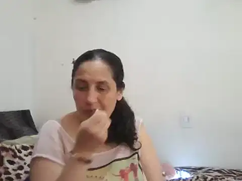 Snapshot of ximenajimenez chatting on 02/15/25, 10:10 ximenajimenez online show from 02/15/25, 10:10