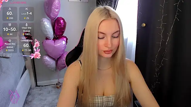 Snapshot of Kimmy_powell chatting on 02/13/26, 03:28 Kimmy powell online show from 02/13/26, 03:28