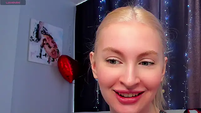 Kimmy powell online show from 10/31/25, 06:54