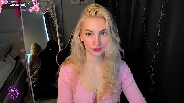 Snapshot of Kimmy_powell chatting on 05/03/26, 02:49 Kimmy powell online show from 05/03/26, 02:49