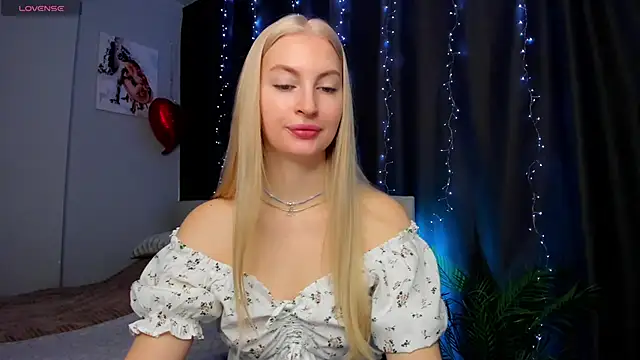 Kimmy powell online show from 10/22/25, 04:12