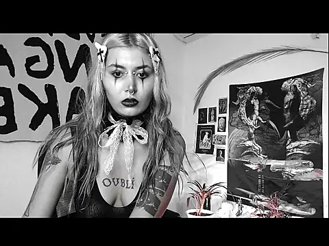 god x girl online show from 11/12/25, 09:40