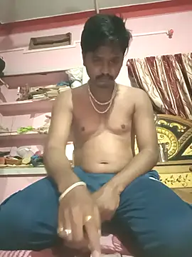 Snapshot of Kartik_bbc_indian chatting on 10/17/25, 12:25 Kartik bbc indian online show from 10/17/25, 12:25