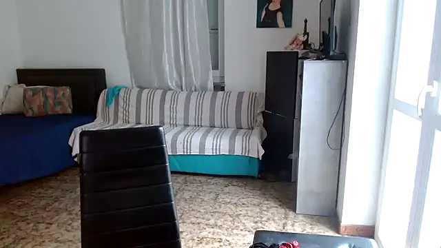 danasantoreal online show from 04/21/26, 03:07