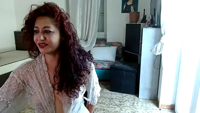 Snapshot of danasantoreal chatting on 07/18/26, 07:50 danasantoreal online show from 07/18/26, 07:50